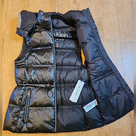 Calvin Klein Performance Puffer Jacket Size XS Brand new - Picture 10 of 13